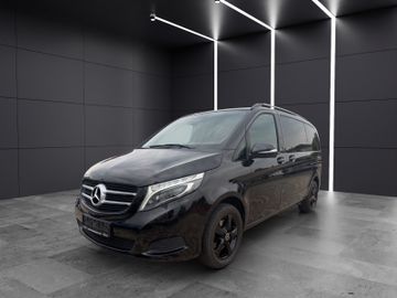 Mercedes V 220 - 1