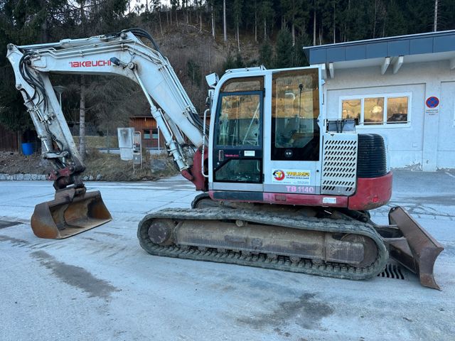 Takeuchi TB1140 Powertilt