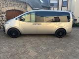 Hyundai STARIA 2.2 CRDi Signature 7-Sitzer Auto 4WD ... - Hyundai STARIA von privat