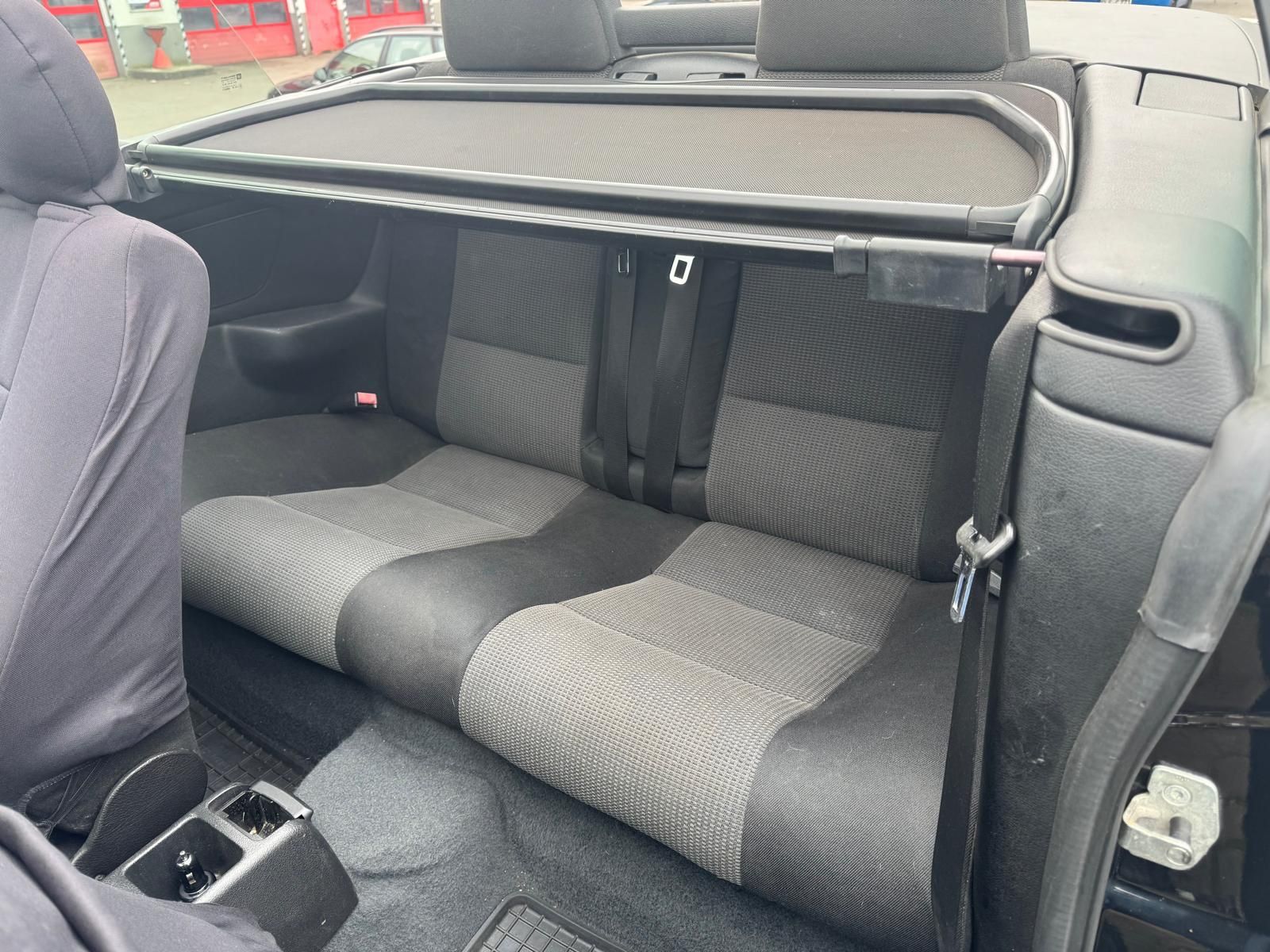 Fahrzeugabbildung Opel Astra Cabrio 1.6 TWINPORT Bertone
