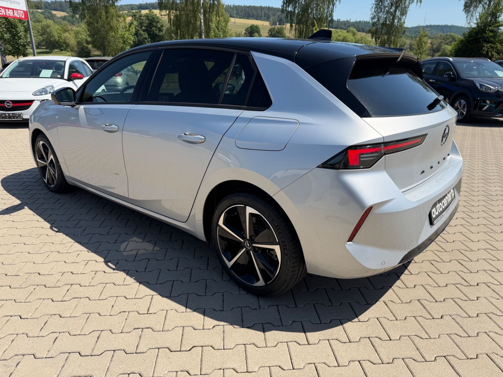 Fahrzeugabbildung Opel Astra 1.6 Hybrid°180 PS°GS Line°Kamera°Leder°LED