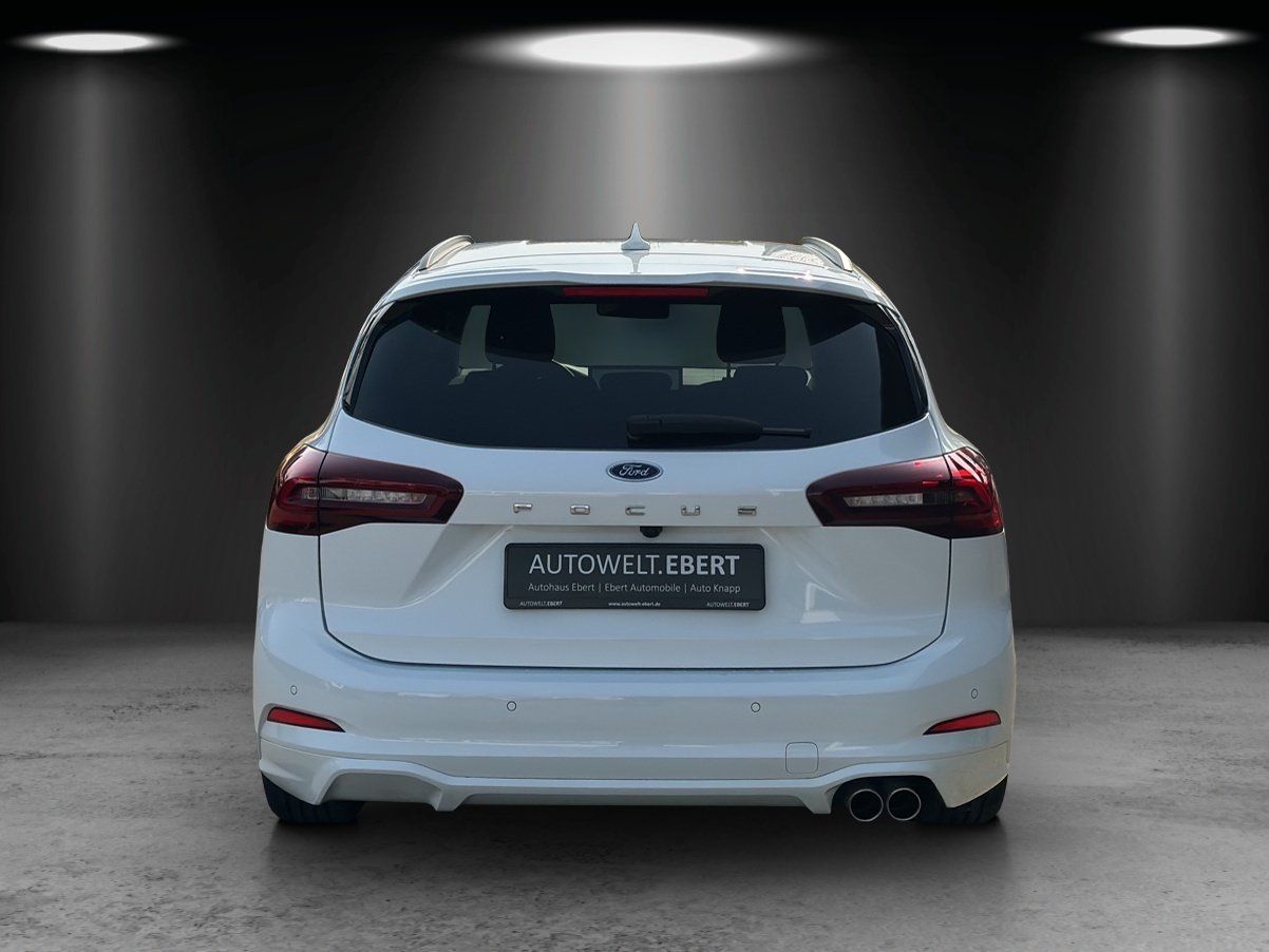 Fahrzeugabbildung Ford Focus Turnier 1,0 Ecoboost ST-Line
