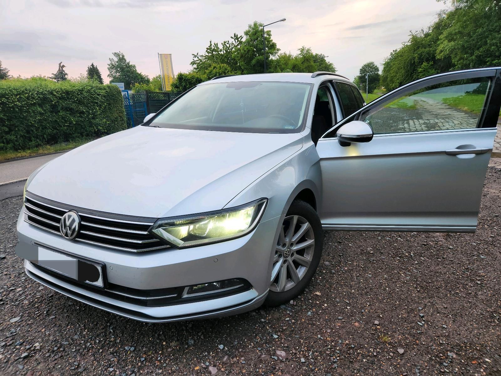 VW Passat Variant