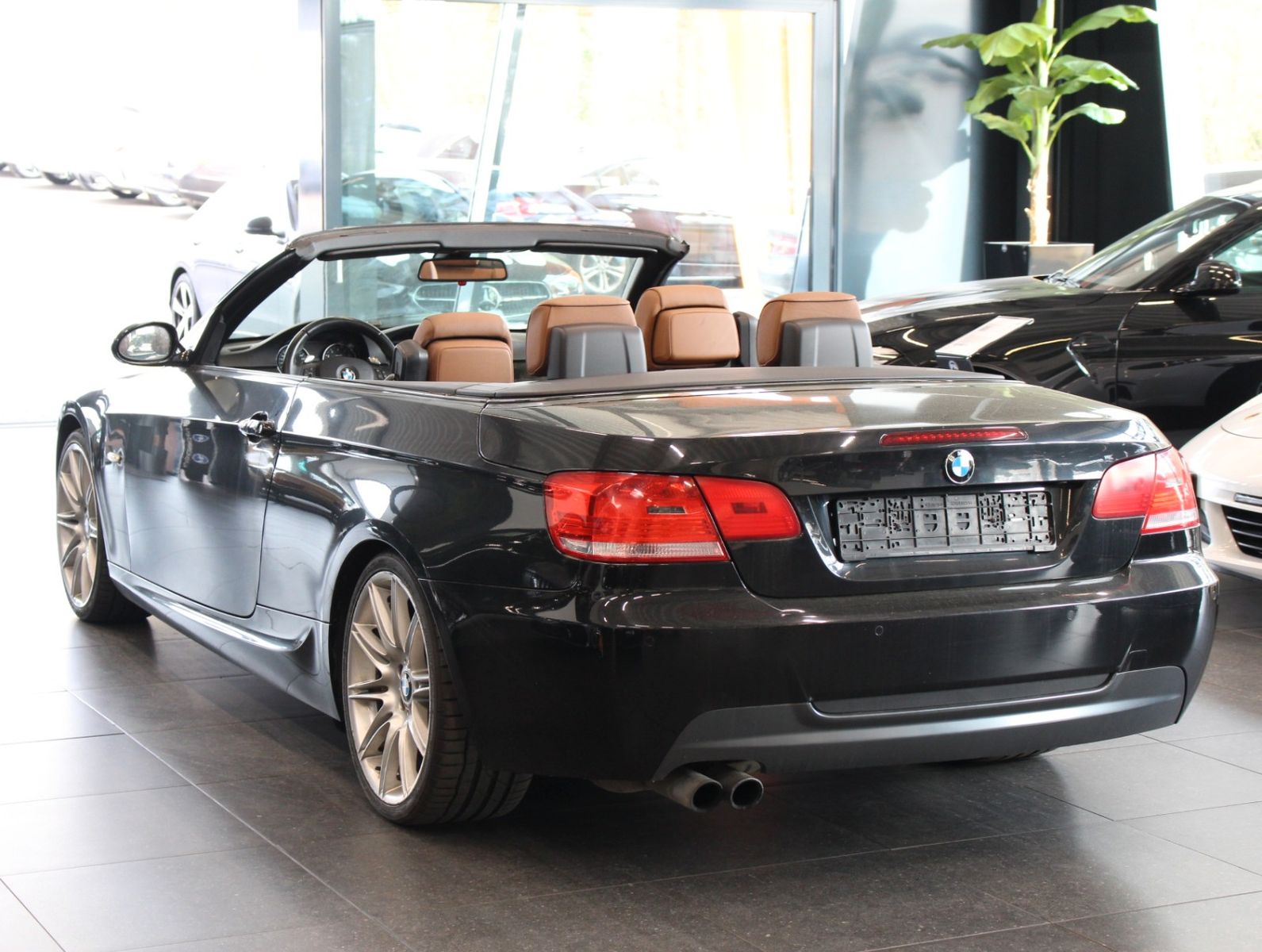 Fahrzeugabbildung BMW 325i Cabrio  M Sport Edition*Bi-Xenon*Navi*PDC