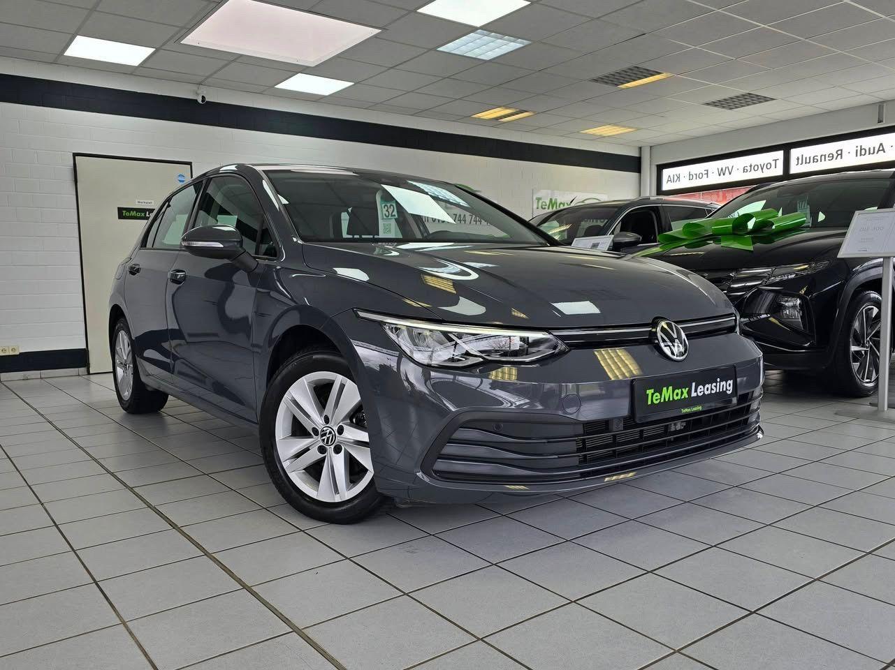 Volkswagen Golf VIII 1.5 TSI Life (EURO 6d-TEMP)