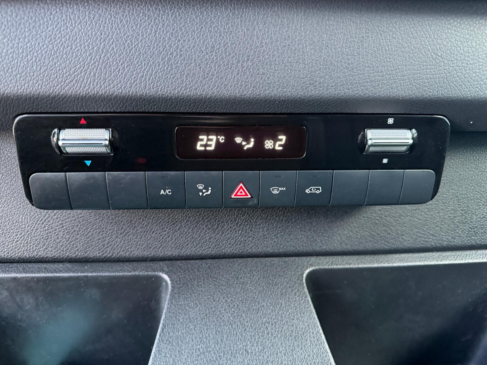 Mercedes-Benz Sprinter 319 CDI V6 Kasten L2H2 RWD Navi Automat