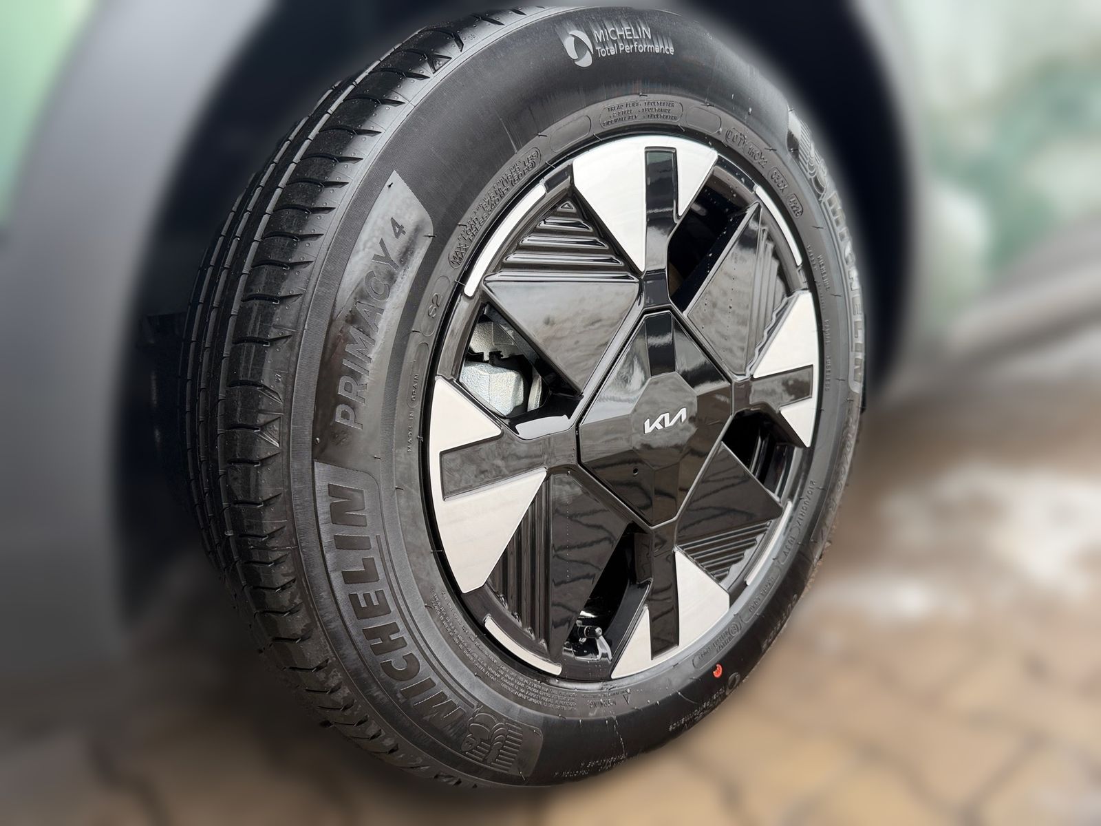 Fahrzeugabbildung Kia SPORTAGE 1.6T 2WD DCT Vision KOM Facelift