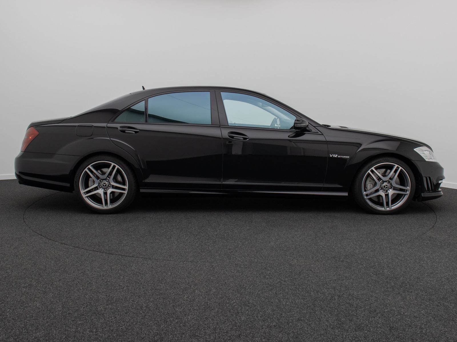 Fahrzeugabbildung Mercedes-Benz S 65 AMG Long Massage BiXenon Kamera GSD 20"Voll