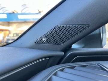 Seat Leon 1.5 eTSI FR AHK+Kam.+KeyLess+LED+Navi+Pano