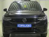 Volkswagen Tiguan 2.0 TDI SCR 4MOT DSG7 R-Line AHK Navi - VW Tiguan Gebrauchtwagen in Braunschweig