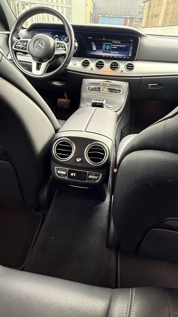 Fahrzeugabbildung Mercedes-Benz E 400 E Limousine E 400 d 4Matic