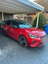 Opel Corsa-e First Edition, 8-fach bereift