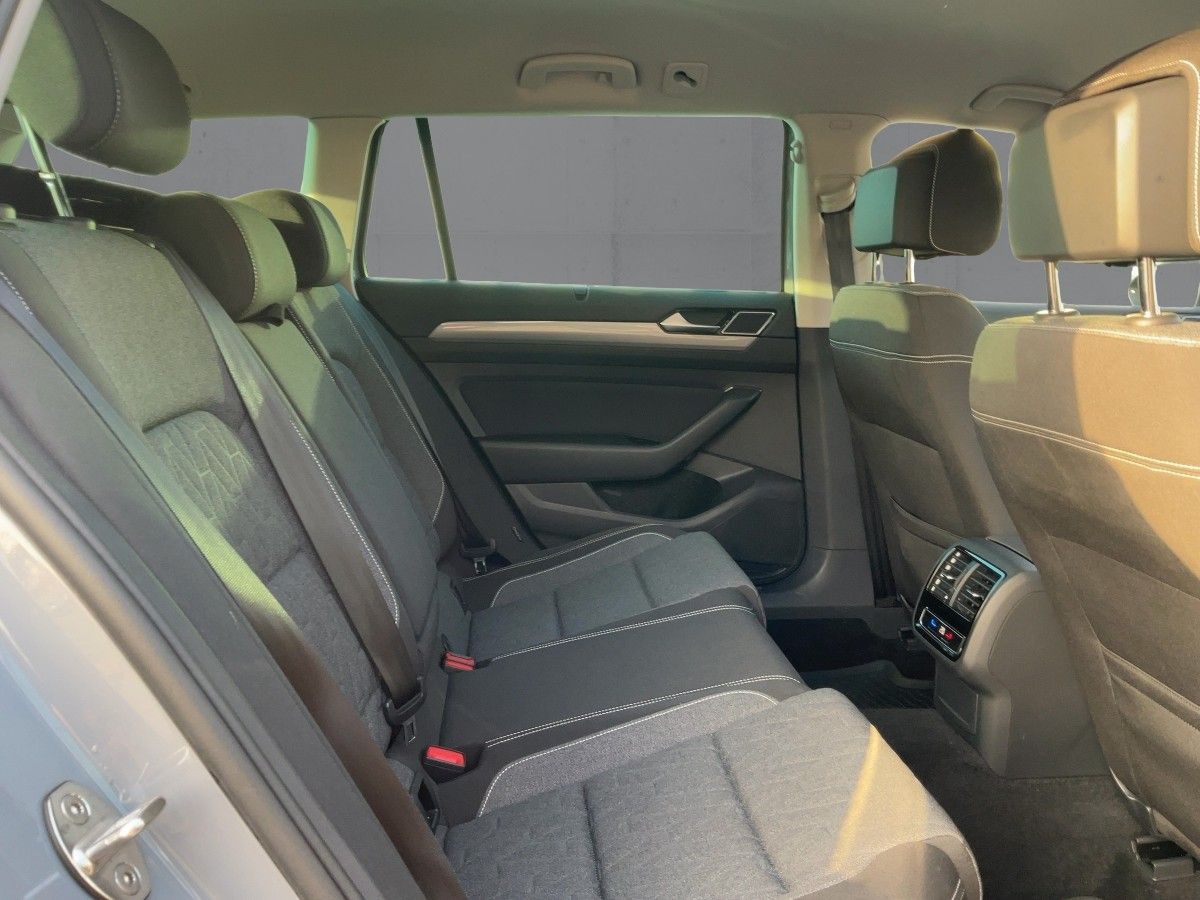Volkswagen Passat Variant - Bild 13