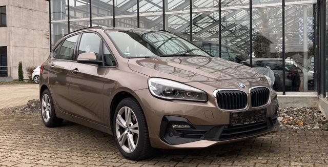 BMW 218i Active Tourer AHK Sitzheizung TÜV AU neu