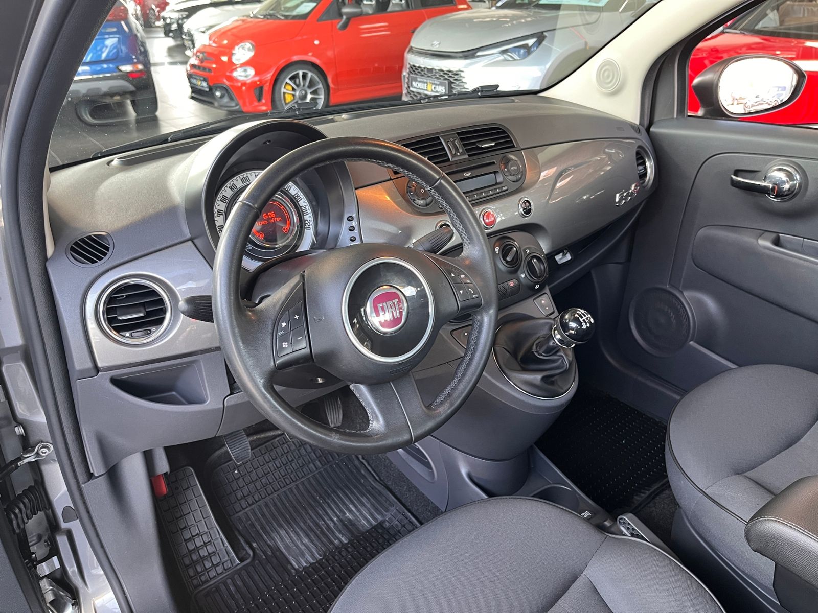Fahrzeugabbildung Fiat 500C Lounge KLIMA ALU 8-Fach bereift