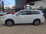 Mitsubishi Outlander Plug-in Hybrid TOP 2.4 MIVEC 4WD - gebrauchte Mitsubishi Plug-in Hybrid Outlander aus dem Jahr 2021
