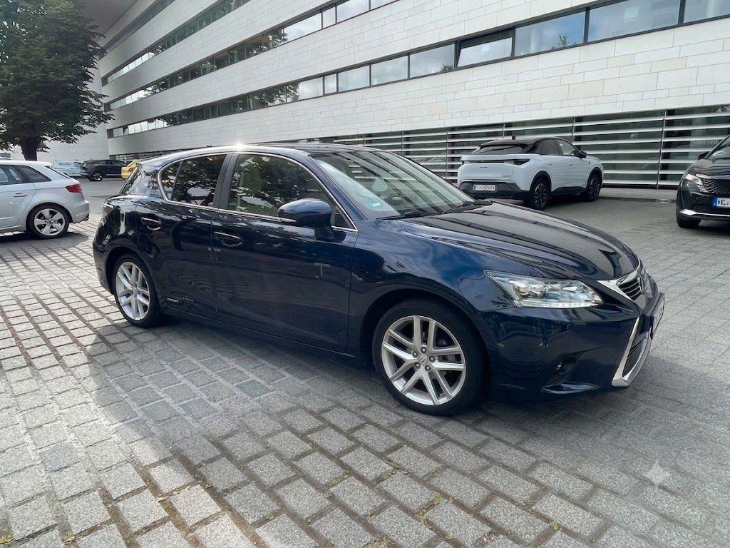 Lexus CT 200h
