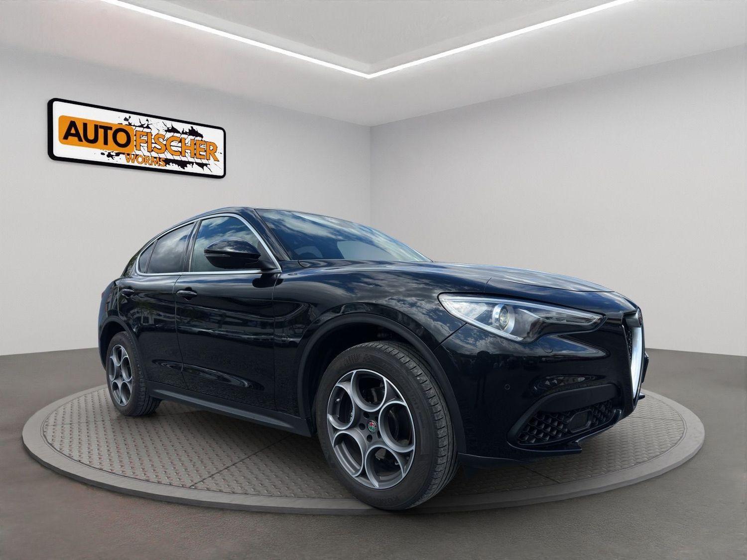 Alfa Romeo Stelvio Super Q4*AHK*Kamera*Sport-Paket*3D Navi*