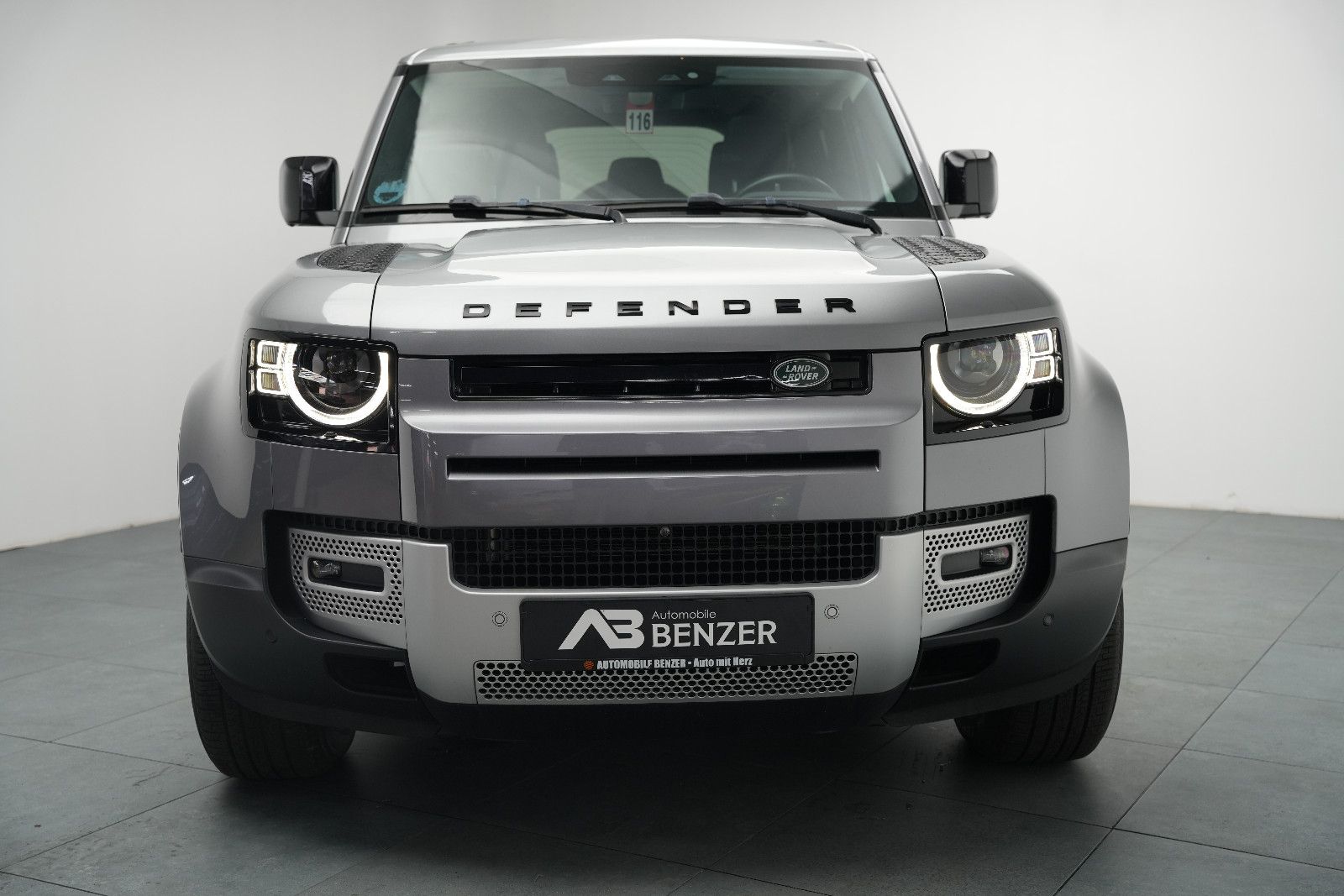 Fahrzeugabbildung Land Rover Defender 110 SE*Panorama*Meridian*360°KAM*Memory