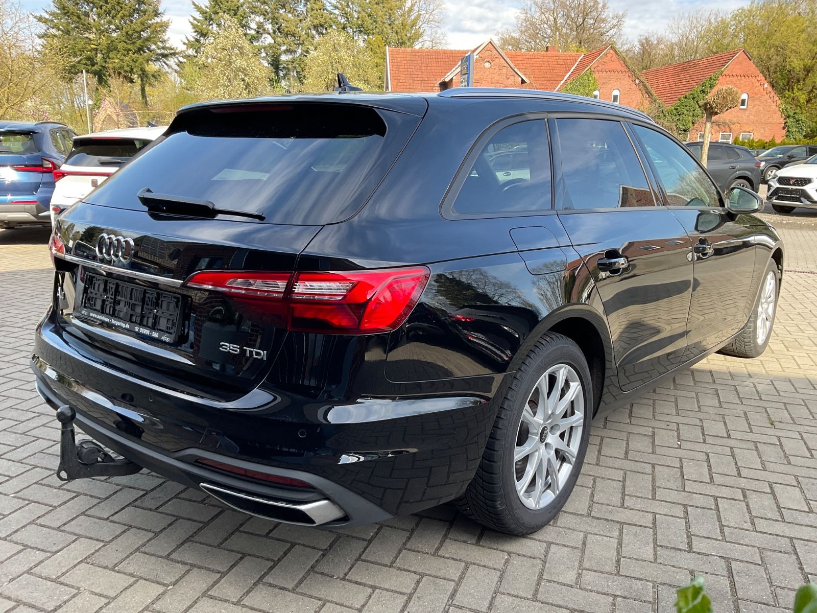 Fahrzeugabbildung Audi A4 35 TDI S tronic Avant,Kamera,Navi,AHK,LED,