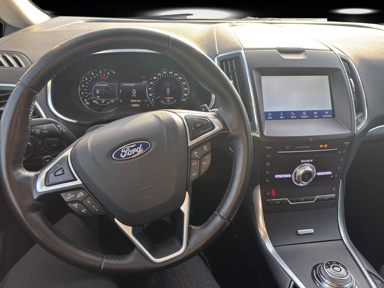 Fahrzeugabbildung Ford S-Max 2.0 EcoBlue Titanium Aut. RFK AHK 1. Hd.