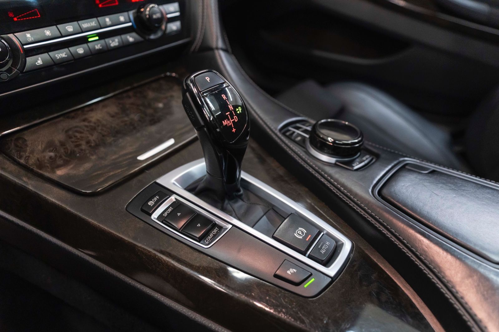 Fahrzeugabbildung BMW 640i GC M-SPORT HUD KAM CARPLAY H&K TEMPO TOTW