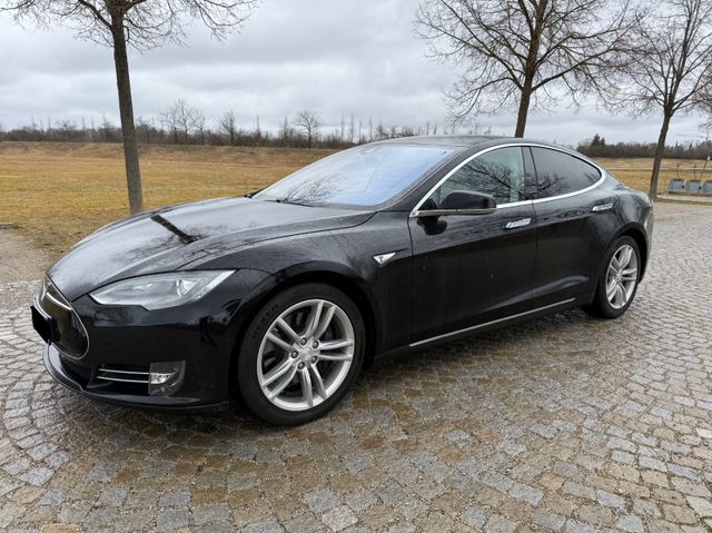 Tesla Model S 85Dual Allrad Leder Autopilot Kamera PDC