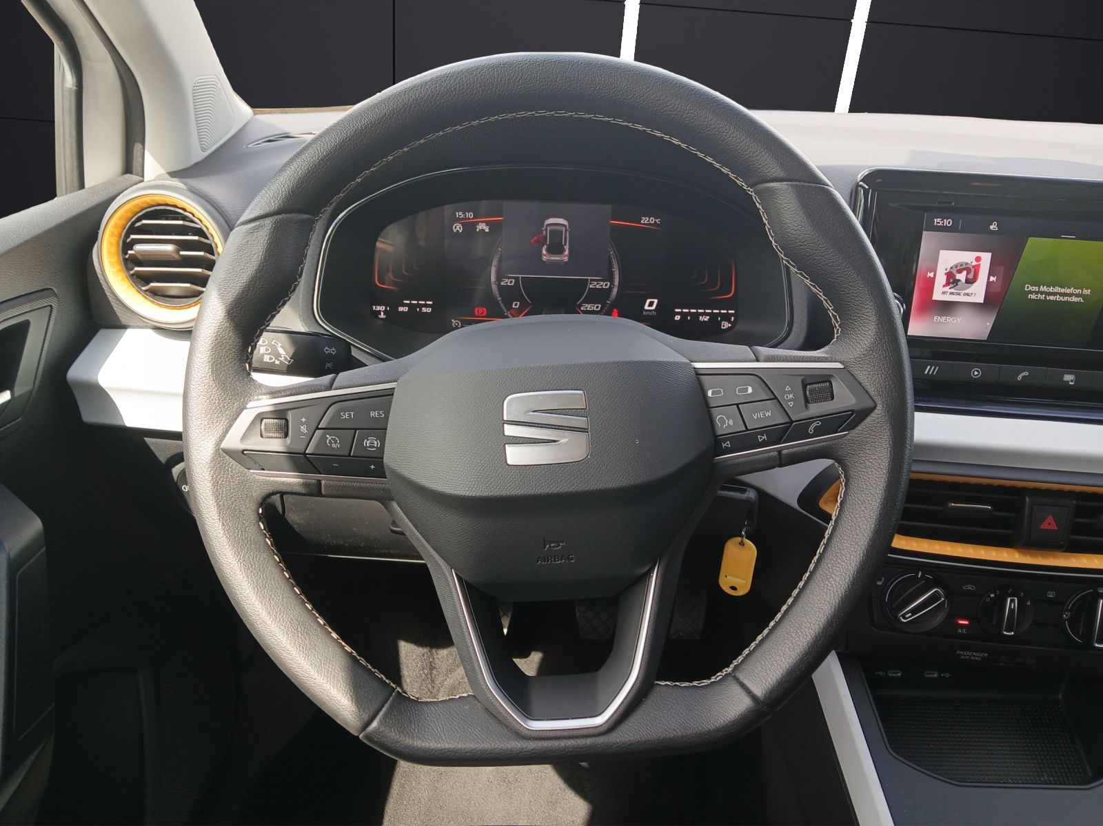 Fahrzeugabbildung SEAT Arona TSI Style LED Klima DAB GRA PDC SH LM