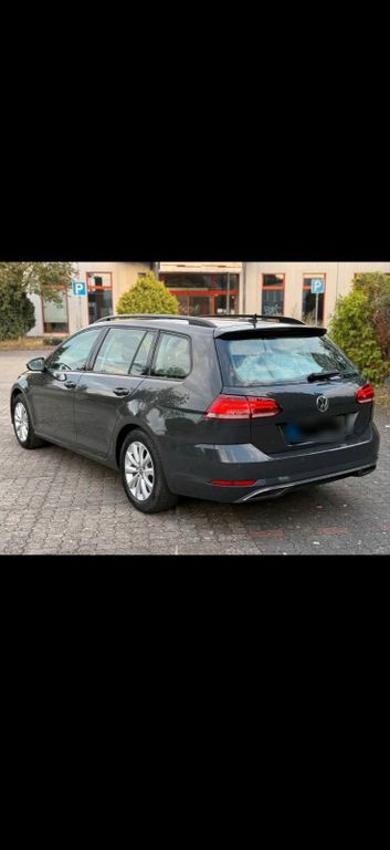 Image of Volkswagen Golf