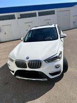 BMW X1 xDrive 2.0i Automatik - BMW X1 in Freiburg