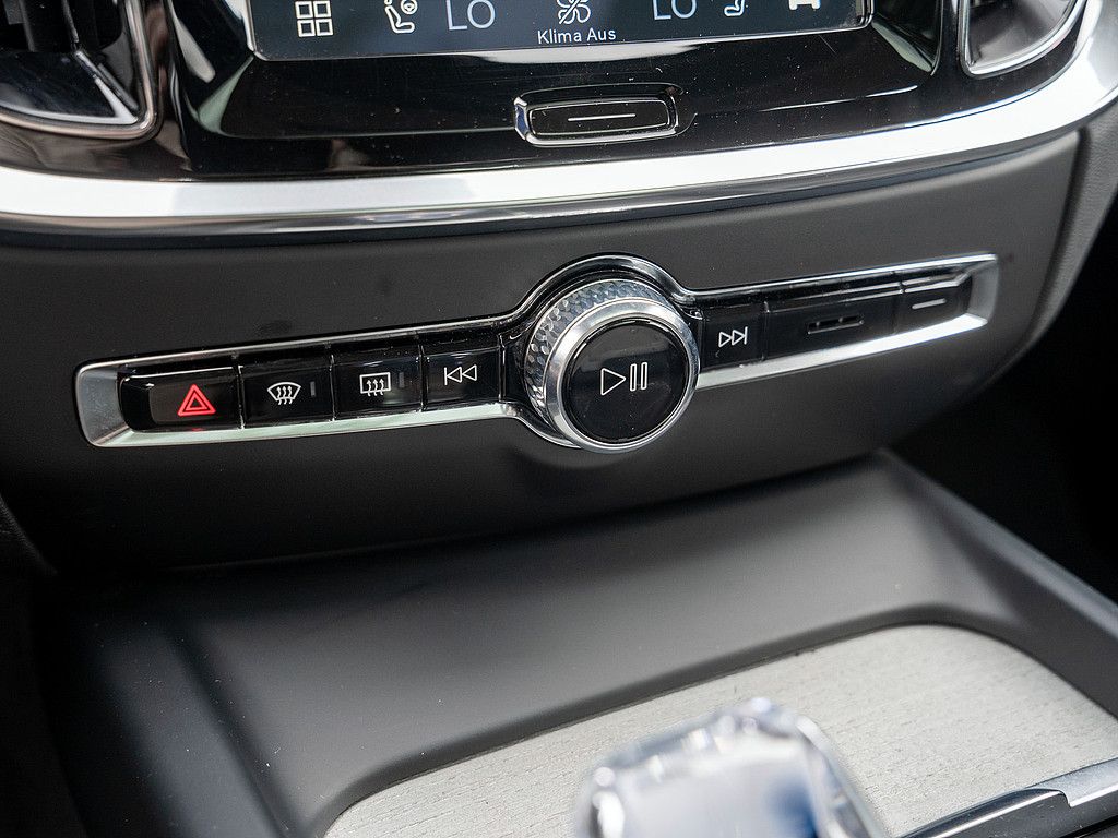 Volvo V60 Cross Country B5 AWD Ultimate 360° PANO HUD foto 16