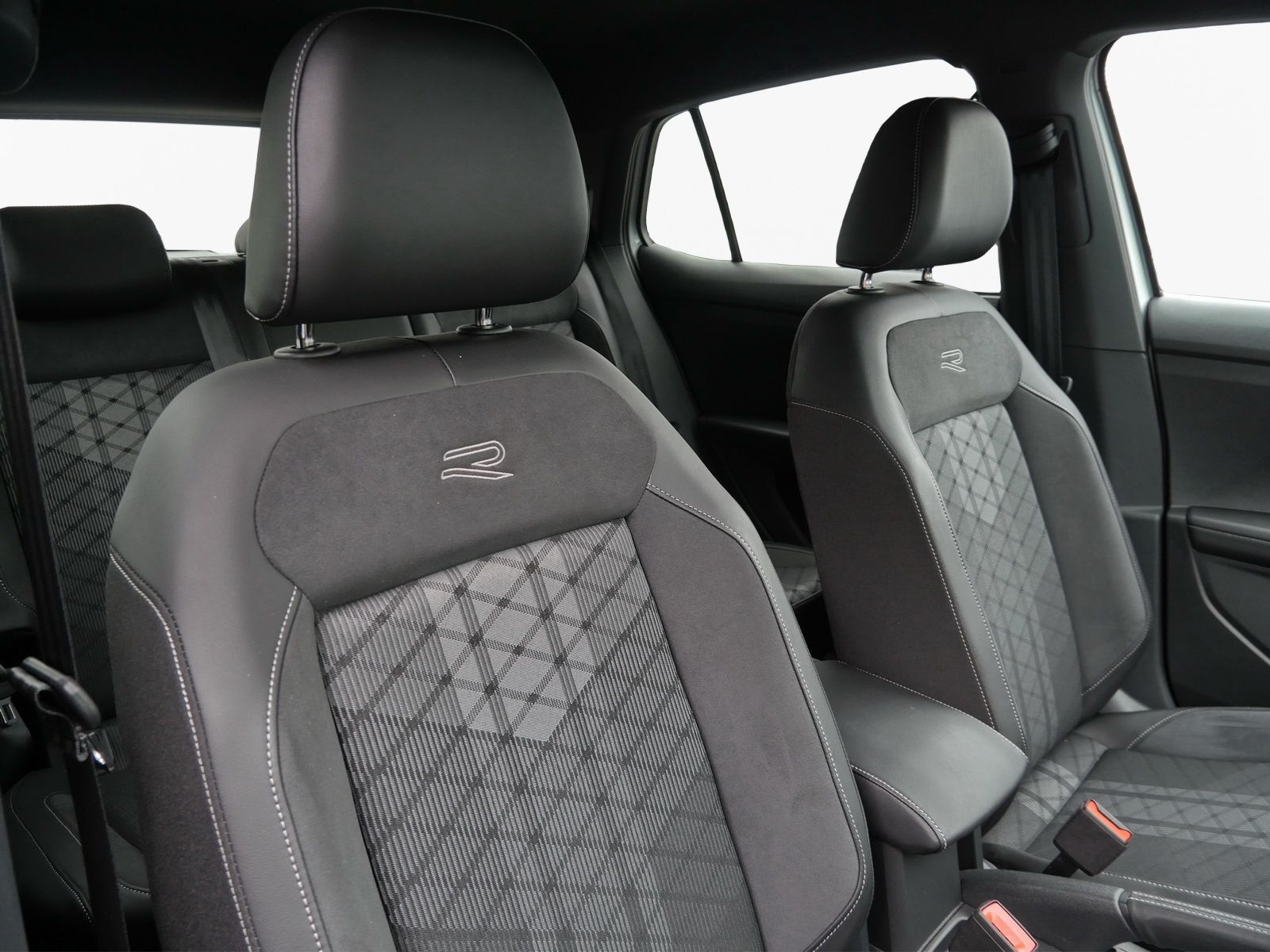 Volkswagen T-Cross - Bild 10