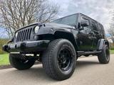 Jeep Wrangler Unlimited Sahara Hoch Breit Top
