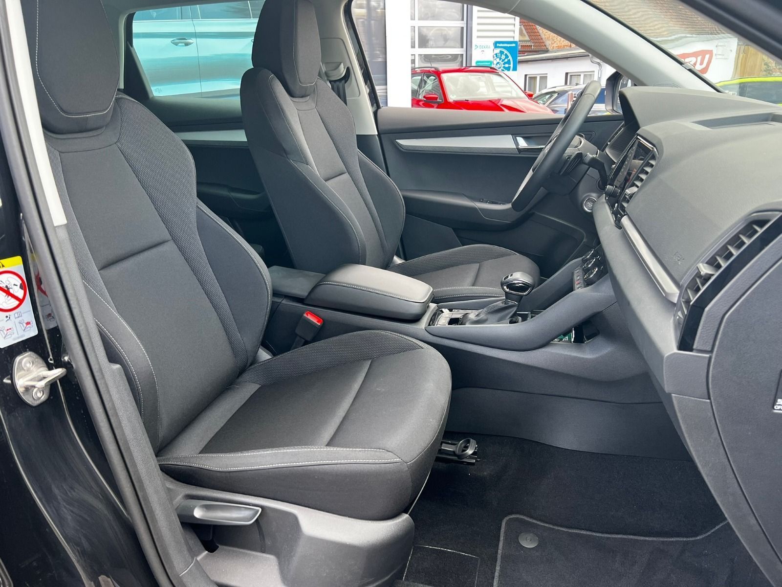 Fahrzeugabbildung SKODA Karoq 1.5 TSI DSG*RFK*SideAss*eHeck