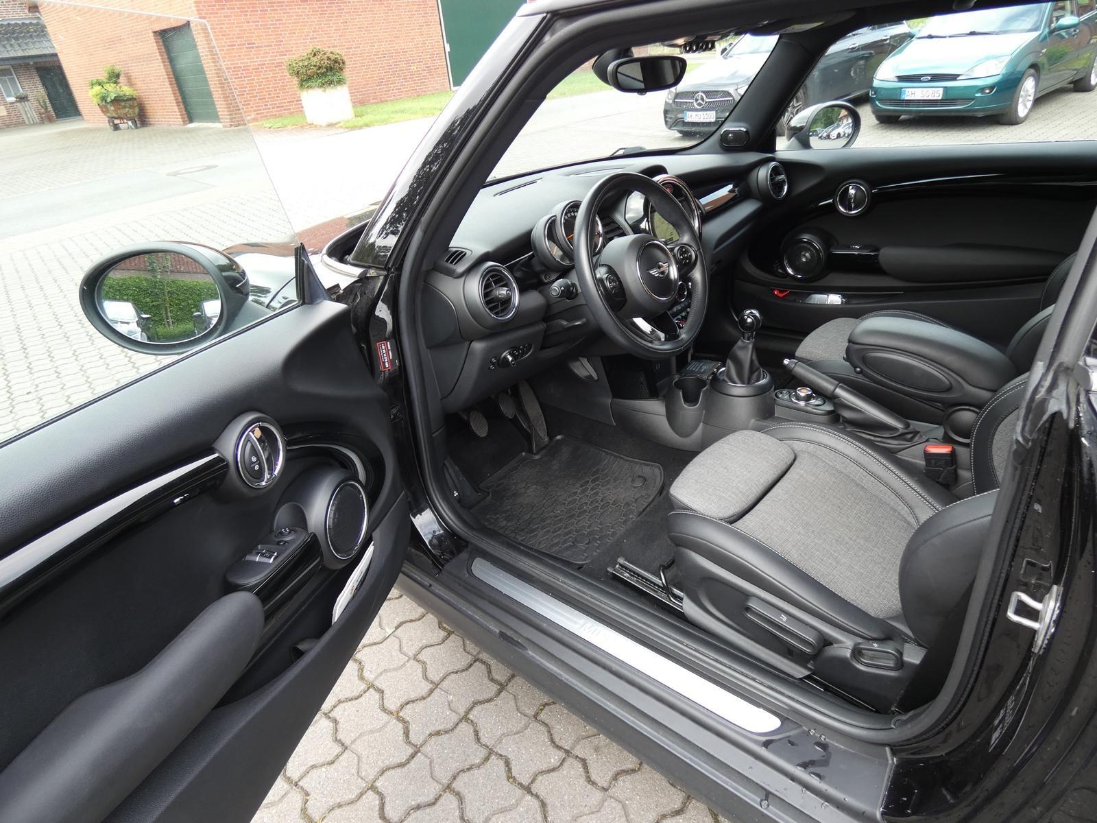 MINI Cooper ''PEPPER'' ALU PDC NAVI GRA