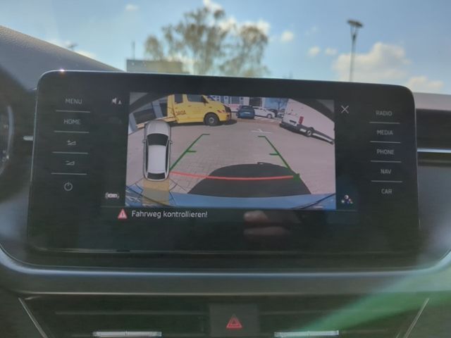Fahrzeugabbildung SKODA Scala 1.0 TSI DSG CLEVER NAV