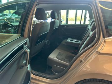 Volkswagen Golf Sportsvan VII Highline *LED*ACC*AHK*