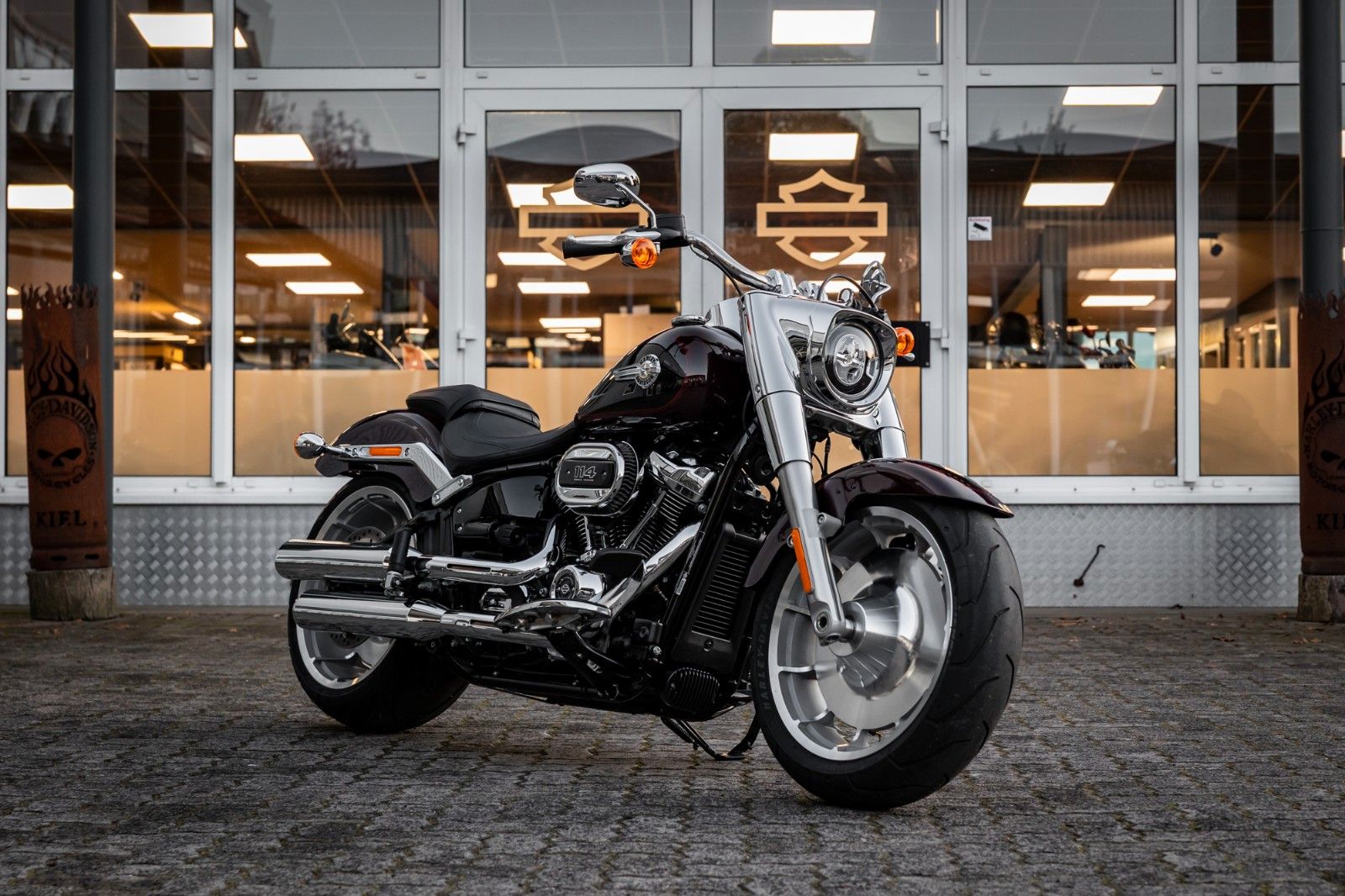 Fahrzeugabbildung Harley-Davidson FLFBS FAT BOY 114 -SOFTAIL-Midnight Crimson