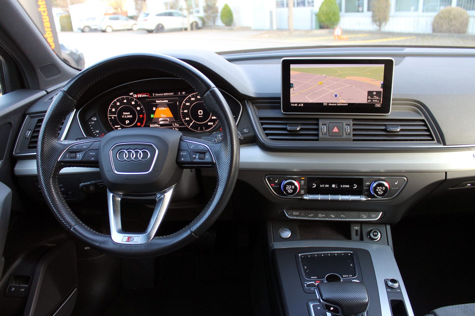 Fahrzeugabbildung Audi Q5 55 TFSI e Quattro S-Line LED SHZ KAM ACC BT