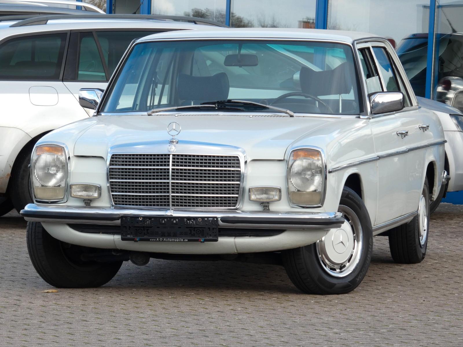 Mercedes-Benz 200 /8