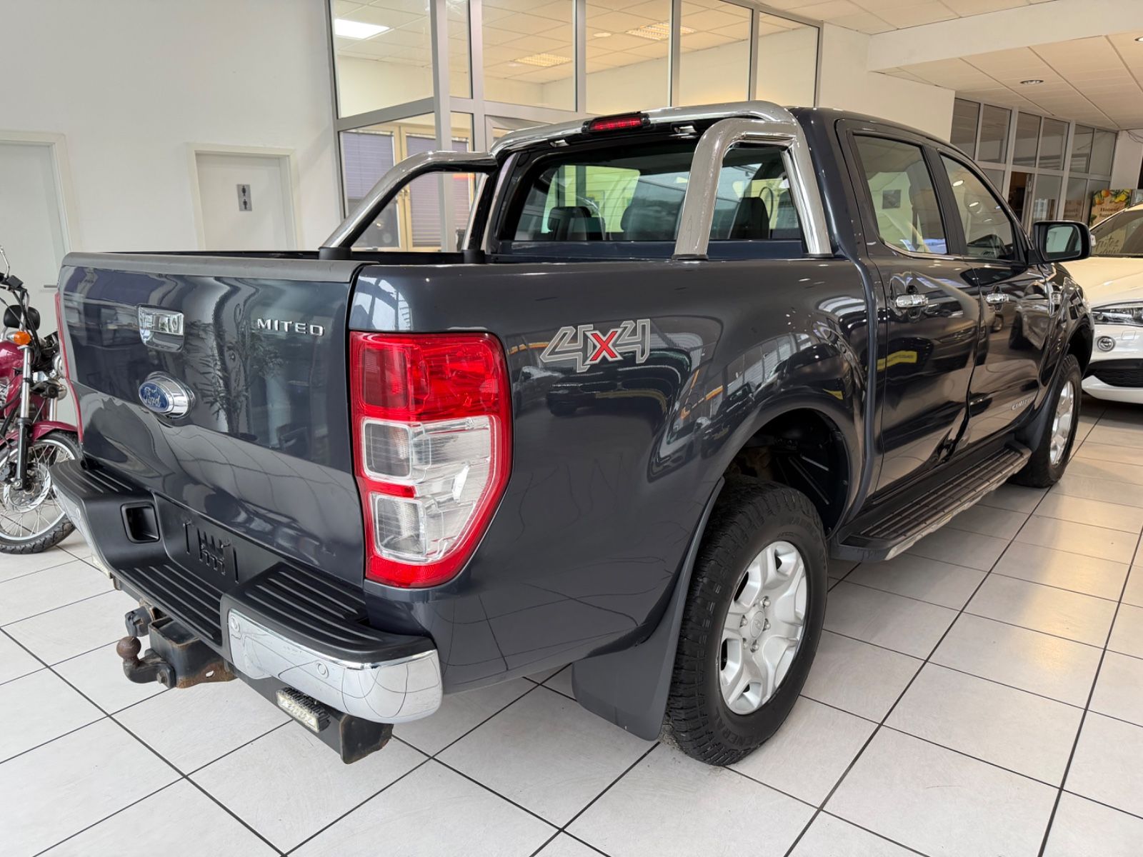 Fahrzeugabbildung Ford Ranger Limited Doppelkabine 4x4