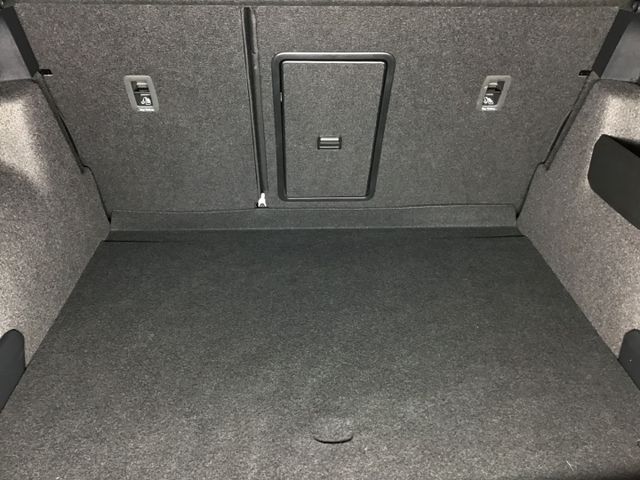 Fahrzeugabbildung Skoda Karoq Selection 1.5TSI DSG/Tempo/SHZ/LED/Kamera