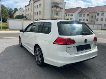 Volkswagen Golf - 6
