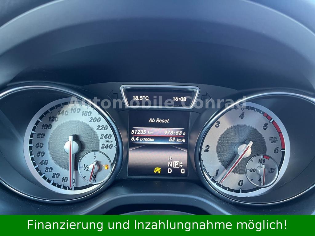 Mercedes-Benz GLA 220