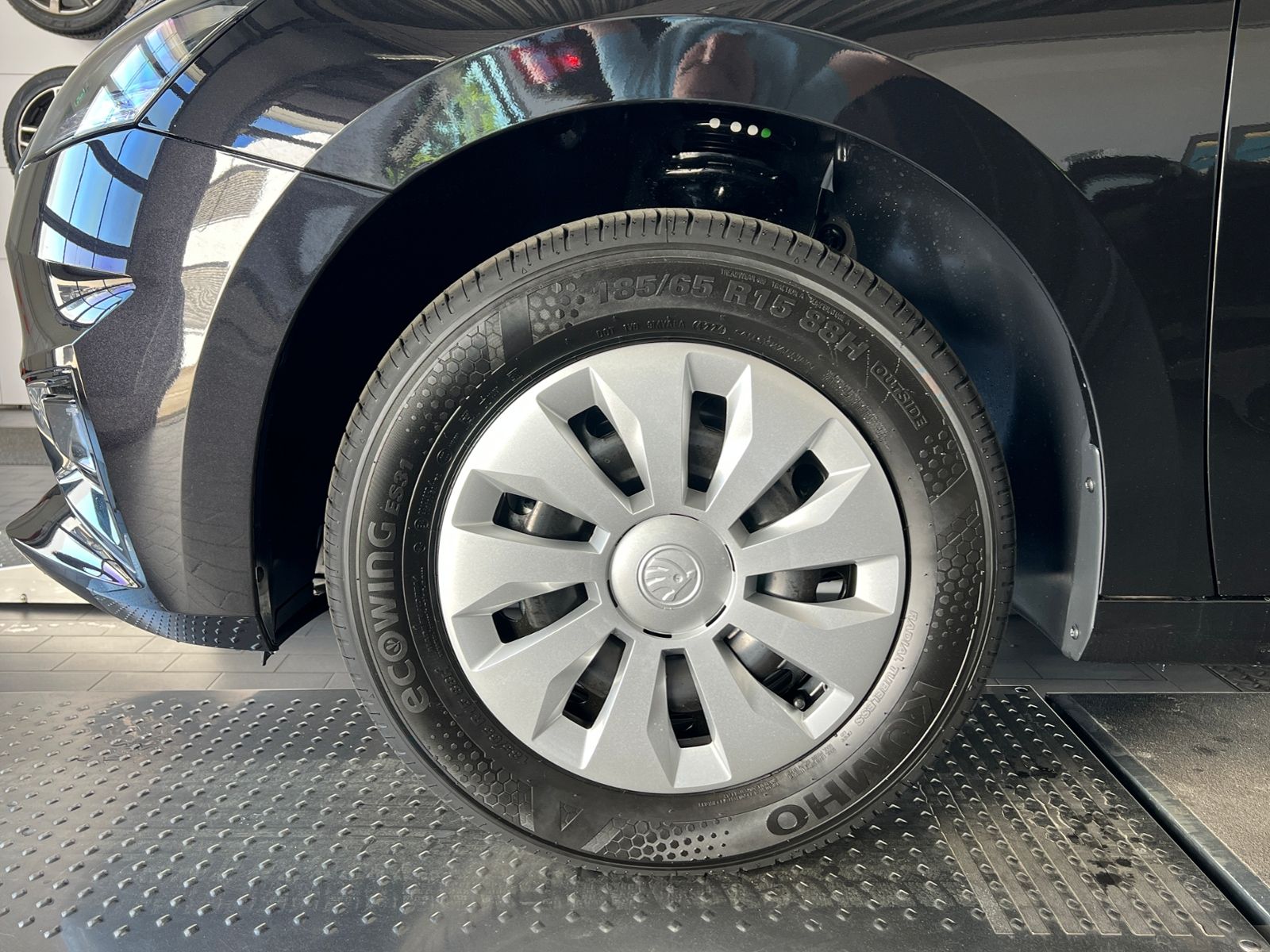 Fahrzeugabbildung SKODA Fabia Selection 1.0 MPI *Winterpaket,LED*