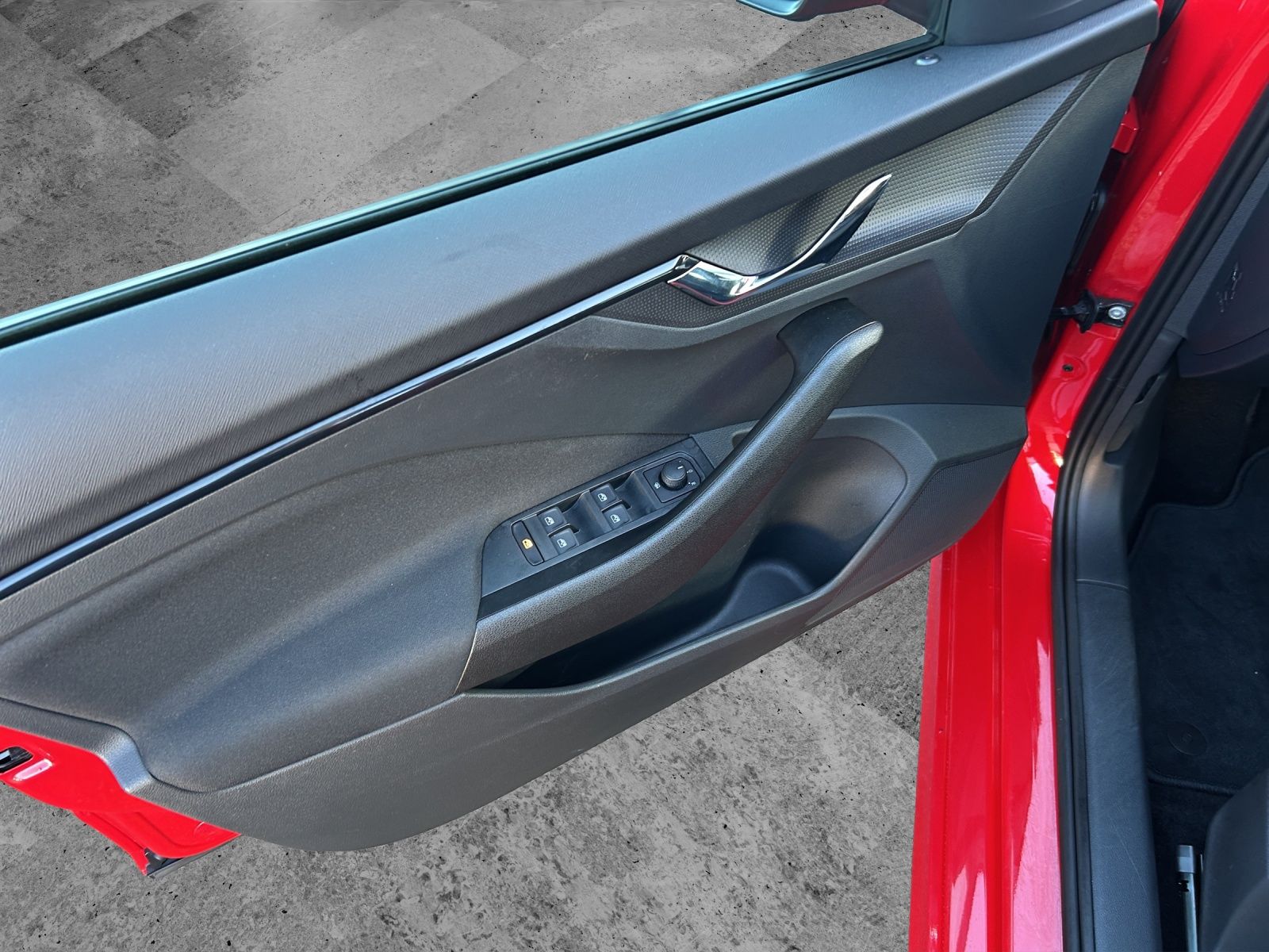 Fahrzeugabbildung SKODA Kamiq TSI Drive-125 LED Climatronic GRA PDC SH L