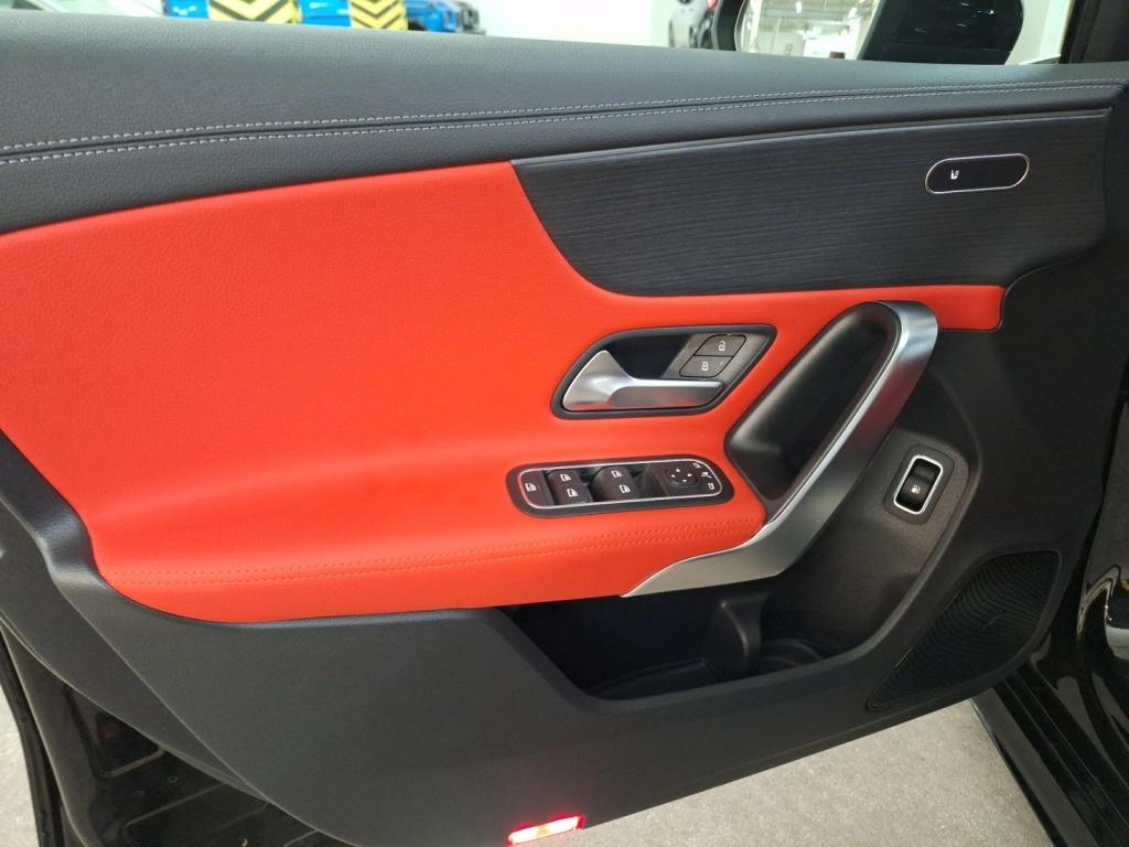 Mercedes-Benz A 250 e AMG Advanced+ Night Leder HUD Multibeam