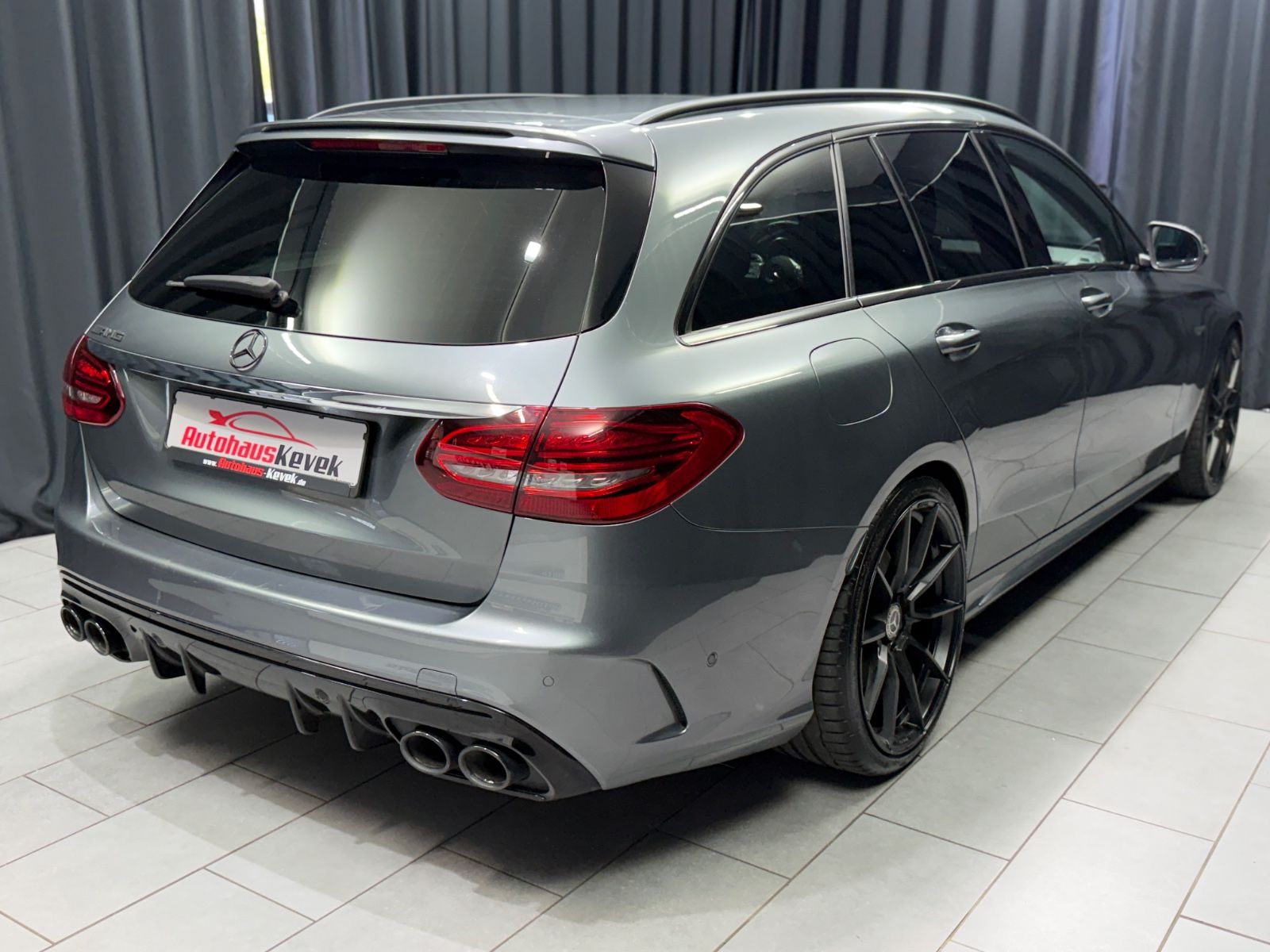 Fahrzeugabbildung Mercedes-Benz C 43 AMG T|PANORAMA|PERFORMANCE|NAVI|AHK