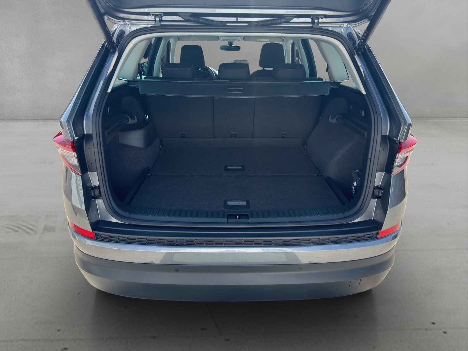 Fahrzeugabbildung SKODA Kodiaq 1.5 TSI DSG Ambition/AHK/KAMERA/ACC/