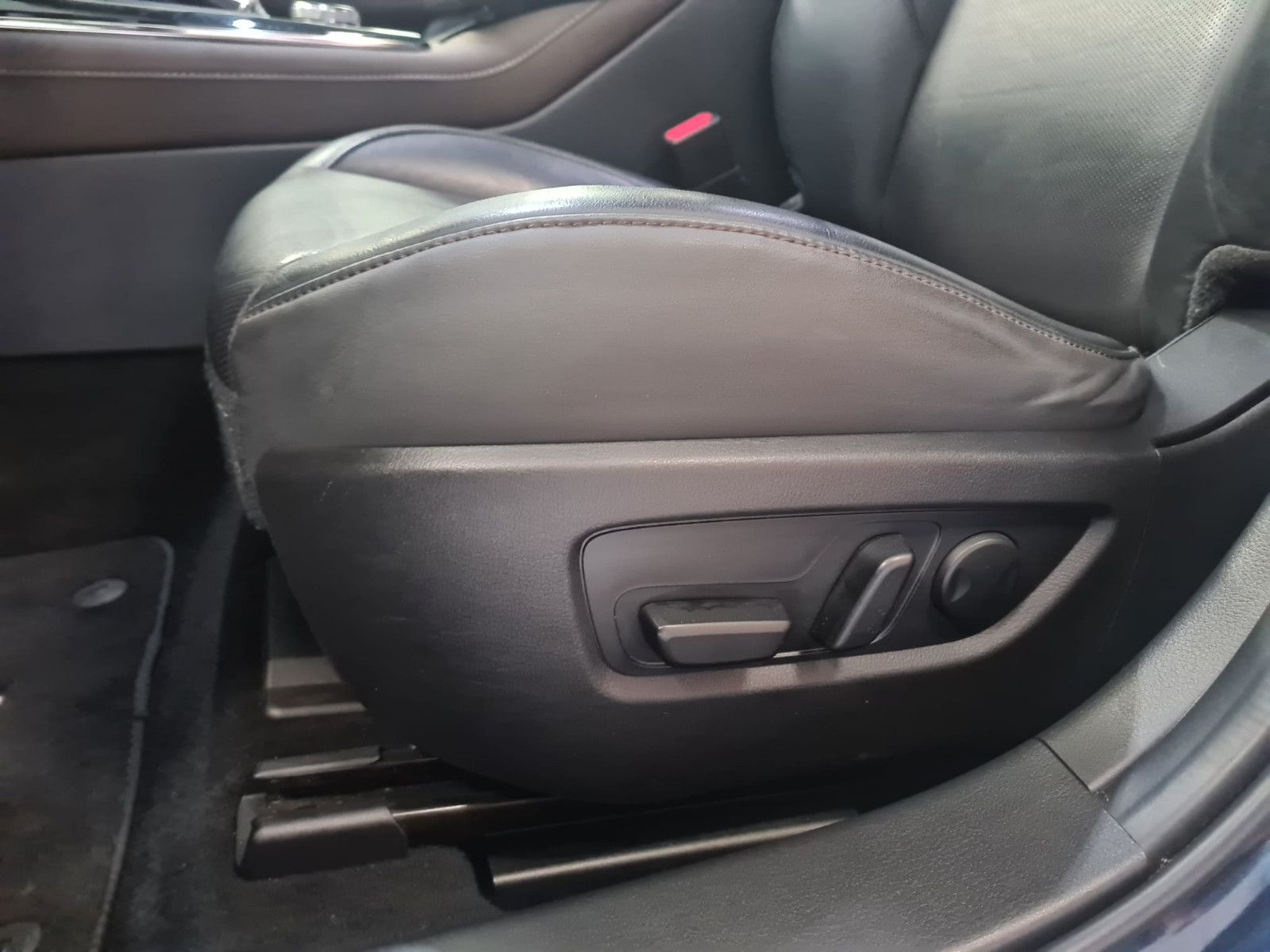 Fahrzeugabbildung Mazda CX-30 Selection 2WD/ 8.FACH BEREIFT/ AHK/ NAVI